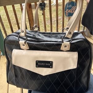 Mary kay deluxe bag